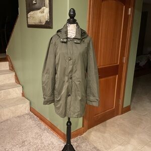 Massimo Dutti Green Raincoat with Hood and Weather-Resistant Fabric, Size L